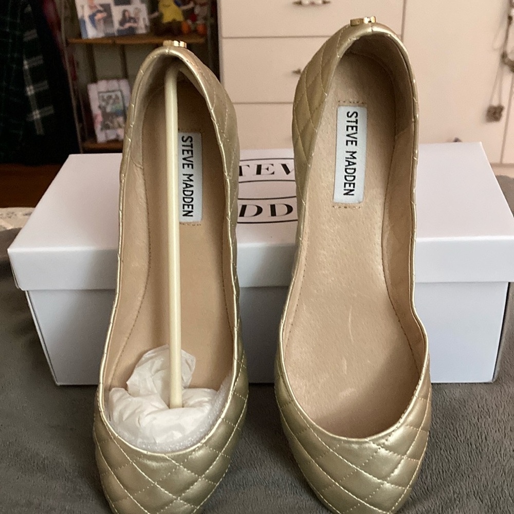 Steve Madden Gold Quilted Women's Shoes